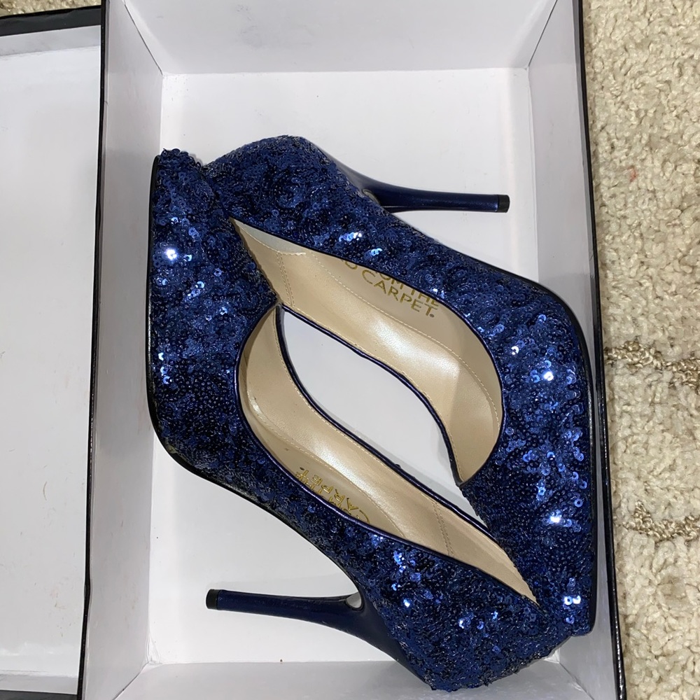 NIB blue sequin heel